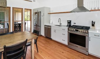 10 Wyndham Hill Rd Adu, Middletown, RI 02842