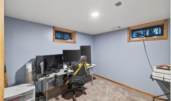 651 Randall Dr, Anoka, MN 55303