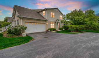10 Millbrook Ct, Algonquin, IL 60102
