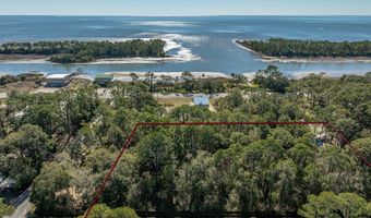 4 Pine Dr, Apalachicola, FL 32320
