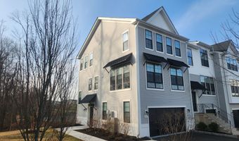 5 Brentwood Cir 5, Danbury, CT 06810