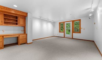 E5401 12TH Road, Algoma, WI 54201
