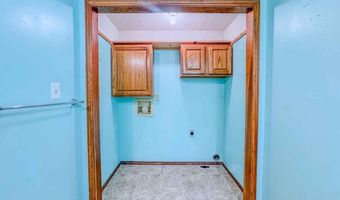 1727 N 10th St, Arkansas City, KS 67005