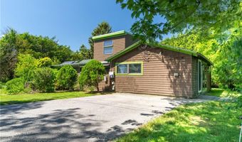 142 Honeyman Ave, Middletown, RI 02842