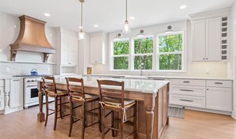 1663 Fairview Dr, Allegan, MI 49010
