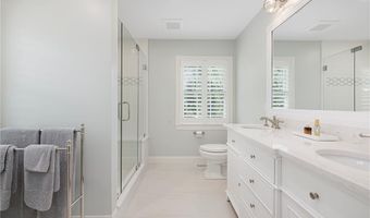10 Linden Gate Ln, Newport, RI 02840