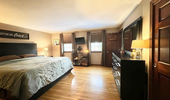 12 Nathaniel Dr, Amherst, NH 03031