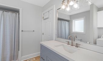 107 Ocean Ridge Dr, Atlantic Beach, NC 28512