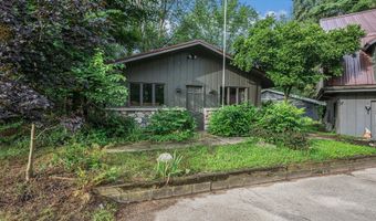 369 Thomas St, Allegan, MI 49010