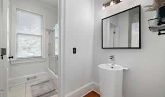 765 Falls Landing Ct, Alpharetta, GA 30022