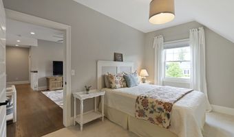 89 Alpine Dr, Burlington, CT 06013