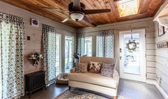 151 Burke St, Appomattox, VA 24522