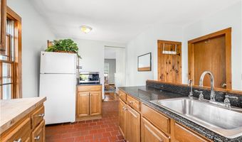 557 Center Rd, Block Island, RI 02807