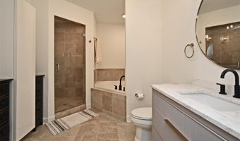 2305 EDGEWATER Dr 1604, Orlando, FL 32804