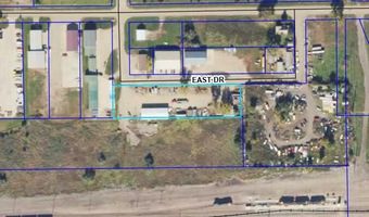 615 East Dr, Aberdeen, SD 57401