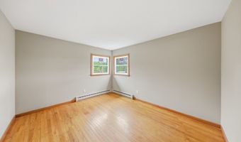 3 Lew May Dr, Andover, NJ 07860