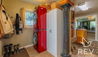 89 W Rocky Rd, Cody, WY 82414