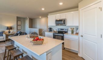 4038 2ND Ave SW, Altoona, IA 50009