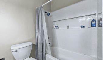 703 Westview Dr, Angola, IN 46703