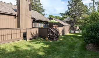 2 Haverhill Ct, Ann Arbor, MI 48105