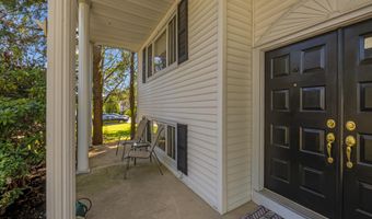 26 Warren Dr, Aberdeen, NJ 07747