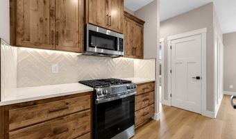 912 SE 35TH St, Battle Ground, WA 98604