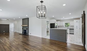 540 E 4th St, Baxter Springs, KS 66713