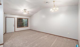 410 N 9th Ave, Brandon, SD 57005