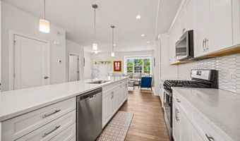 2872 Hardwick Rd, Ann Arbor, MI 48105