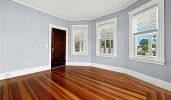 39 Ferncliff Ave, North Providence, RI 02911