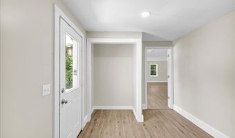 153 Cedar St, Belfast, ME 04915
