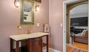 417 Candia Rd, Chester, NH 03036