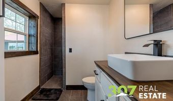 15 Cole Rd, Cody, WY 82414