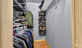 625 Mcgrath Pond Rd, Belgrade, ME 04917