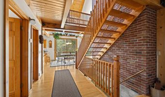 40 Indian Ladder Dr, Altamont, NY 12009