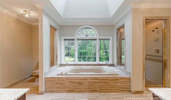 2011 E Barden Rd, Charlotte, NC 28226