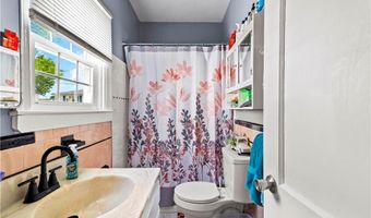 127 Gladstone St, Cranston, RI 02920