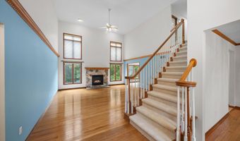 4055 Pontiac Trl, Ann Arbor, MI 48105