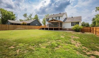 522 Tiger Blvd, Bentonville, AR 72712