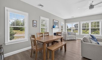 2 Kings Pine Ln, Arundel, ME 04046