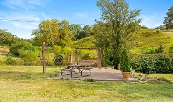 835 Cat Walk Rd, Bagdad, KY 40003