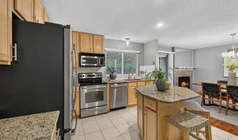 1115 Shadowoak Dr, Ballwin, MO 63021