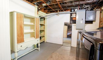 671 Essex St, Bangor, ME 04401