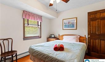 141 Embill Dr, Tobyhanna, PA 18610