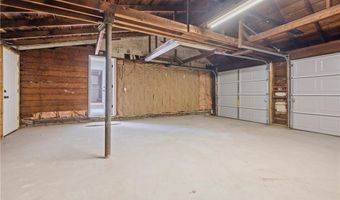 1008 Toll Gate Rd, Warwick, RI 02886