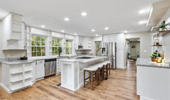 49 Sebbins Pond Dr, Bedford, NH 03110