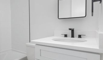 207 S PATRICK St 204, Alexandria, VA 22314