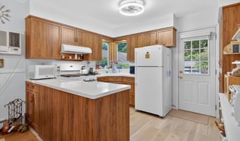 2 Perkins Ave, Amityville, NY 11701