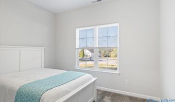 314 Creekside Dr, Albertville, AL 35950