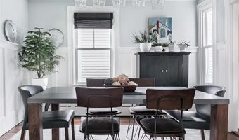 16 Carroll Ave, Newport, RI 02840